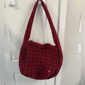 Burgundy oversized quilted bag